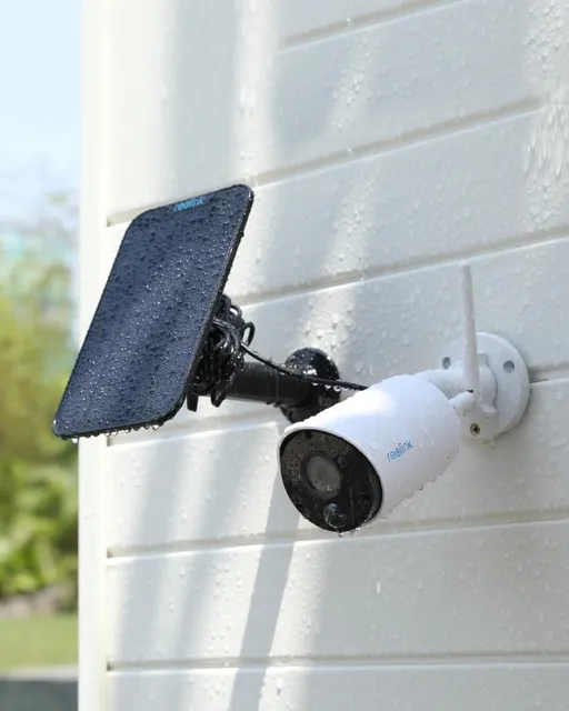 Camera de supraveghere Reolink Argus Eco cu panou solar, B320